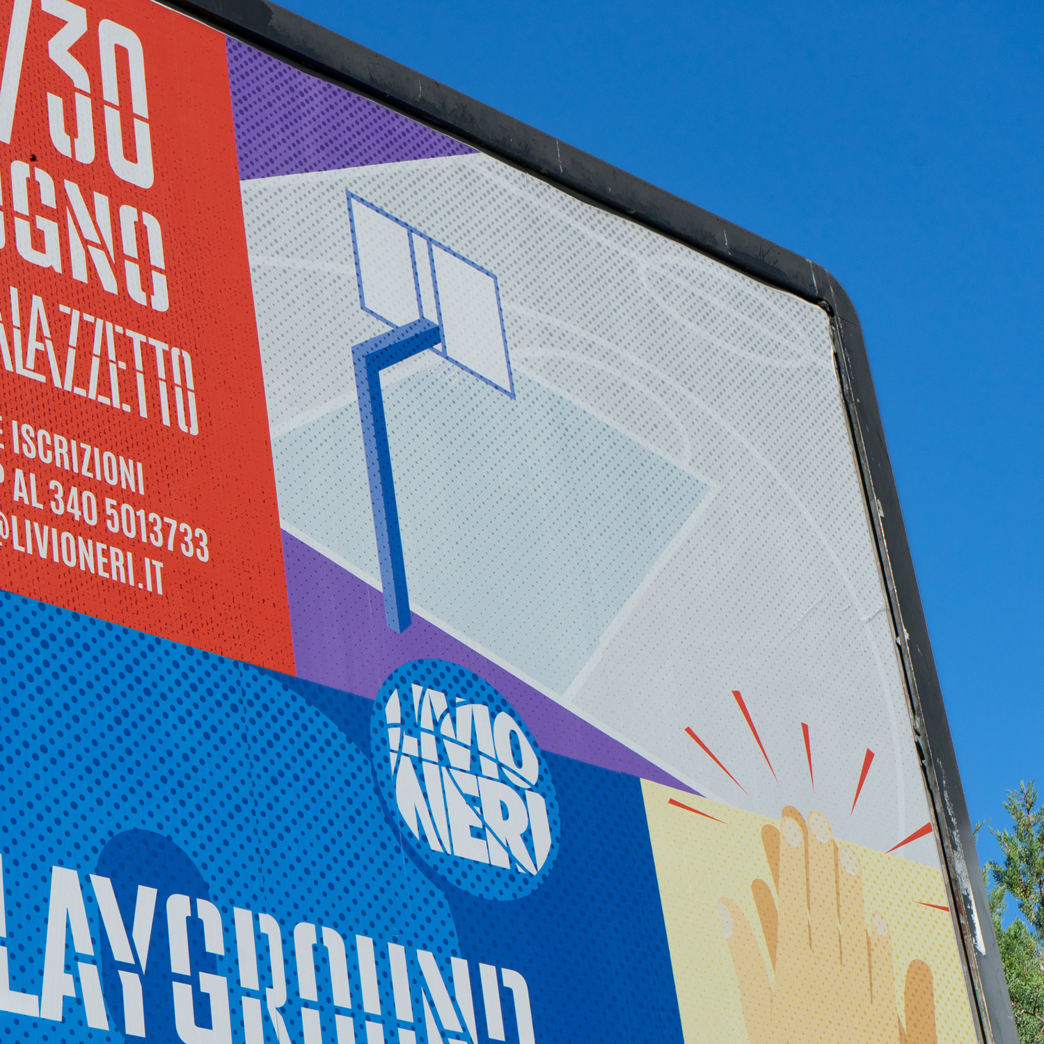 particolare manifesto pubblicitario #Livionerisplayground attesa