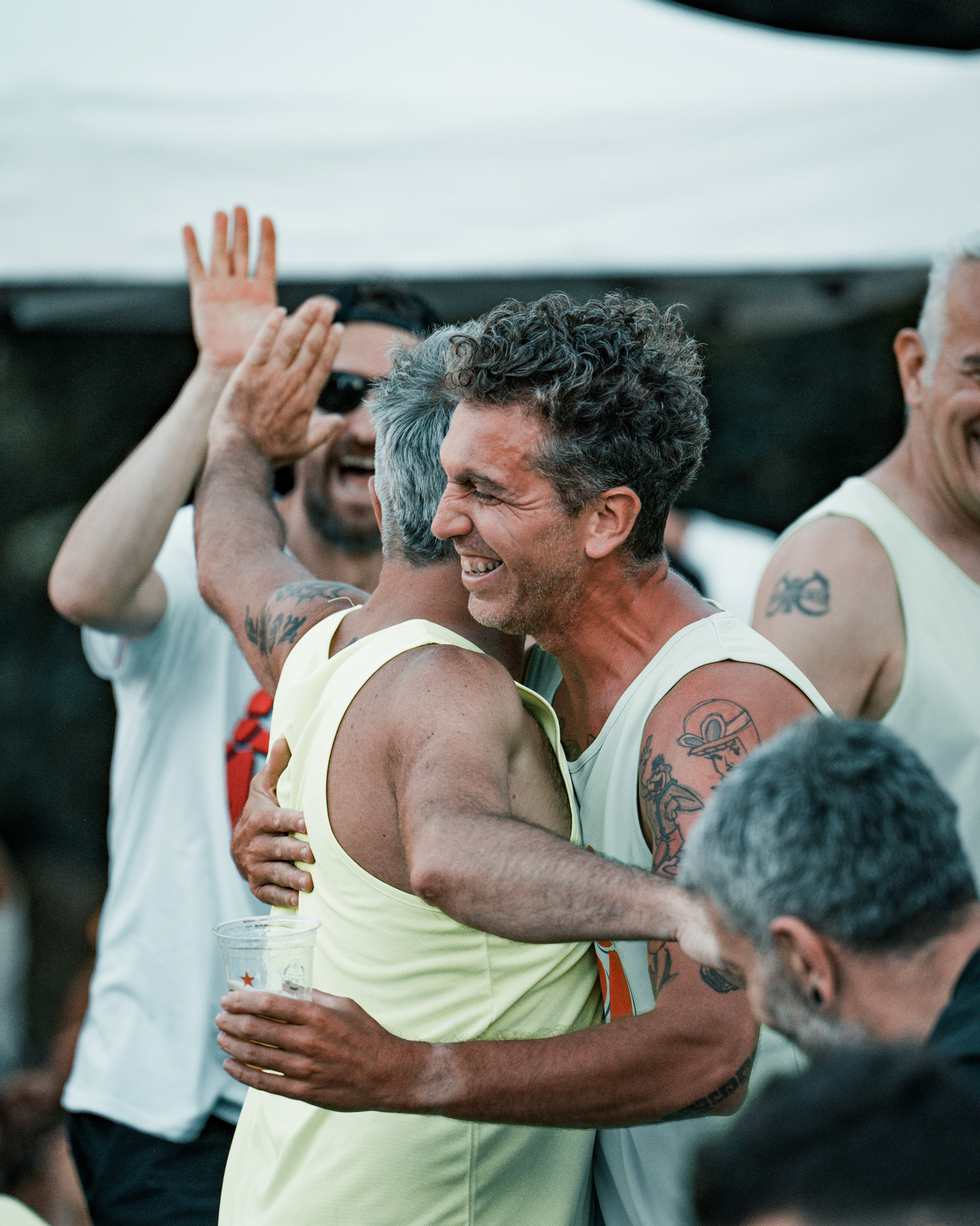 fotografia basket abbraccio livio neri play ground